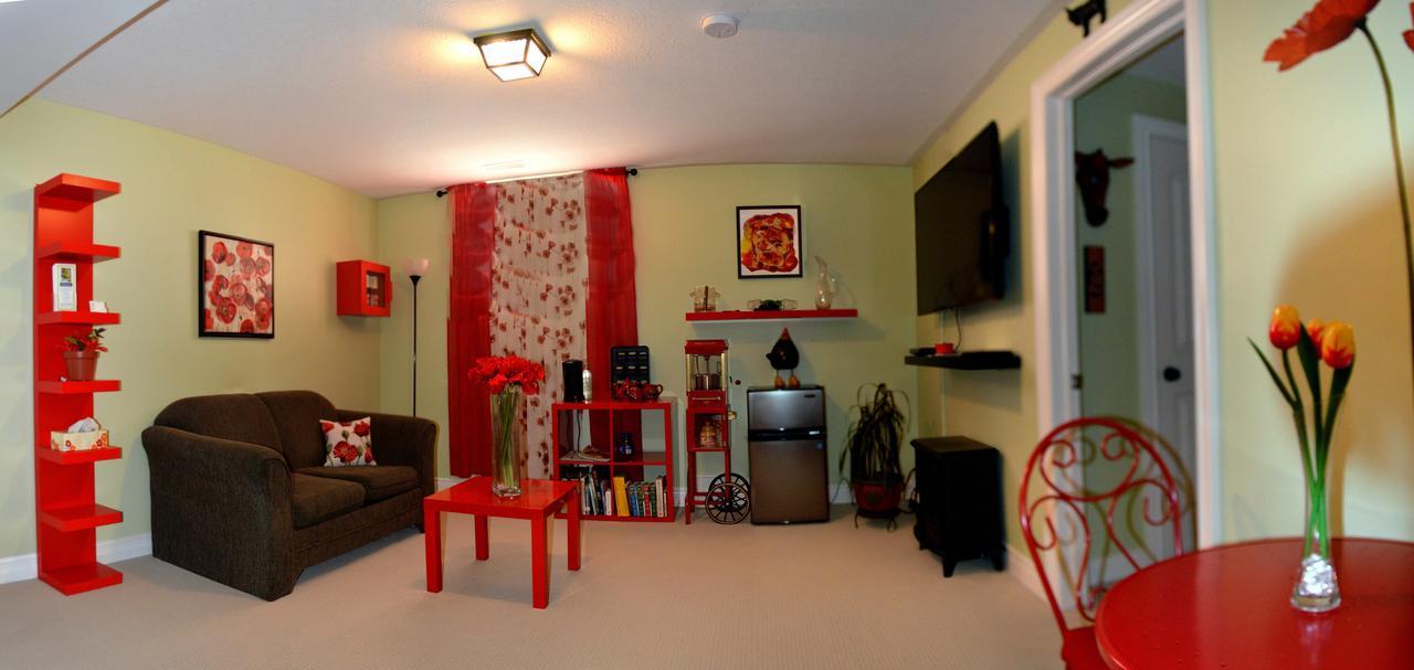 Yellow Door Bed And Breakfast Fort Erie Exterior photo